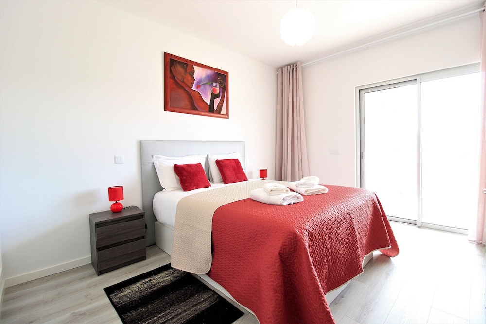 Apartment, 2 Bedrooms, Pool Access