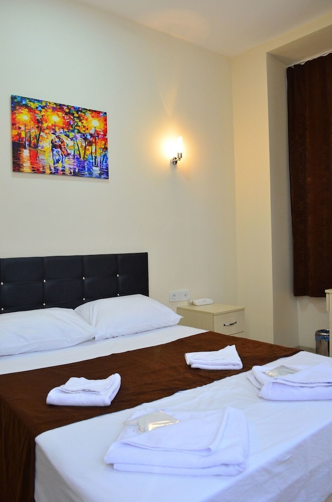 Standard Double Room photo 3