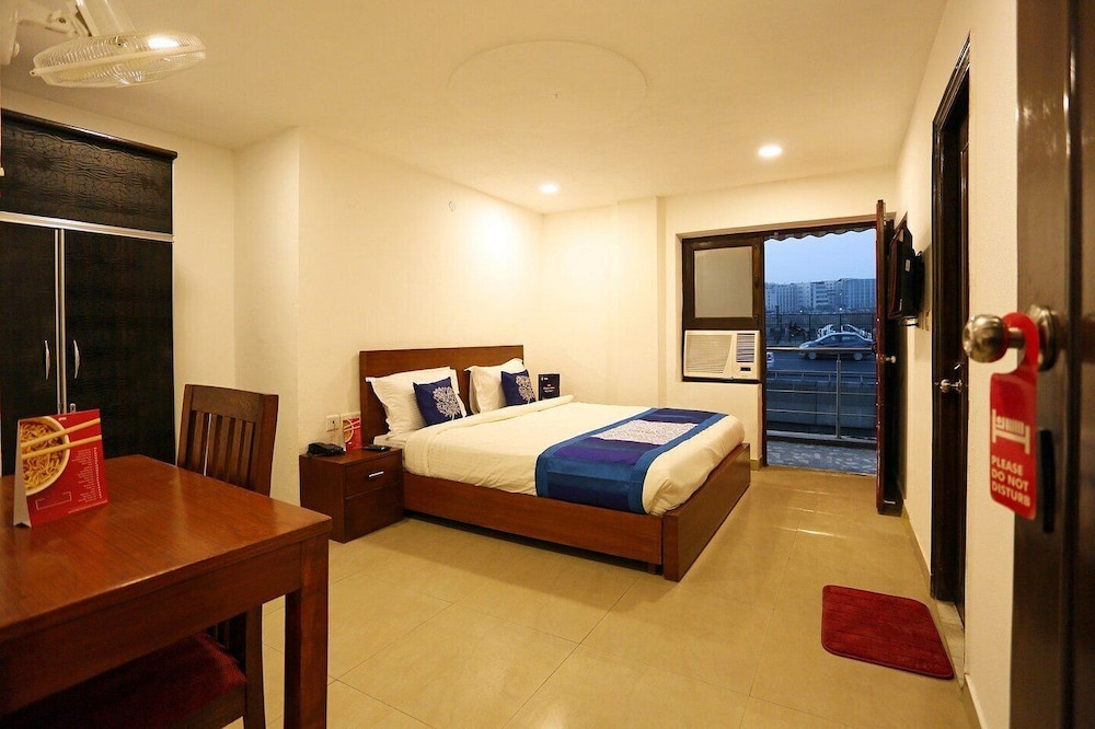 Deluxe Double Room, City View