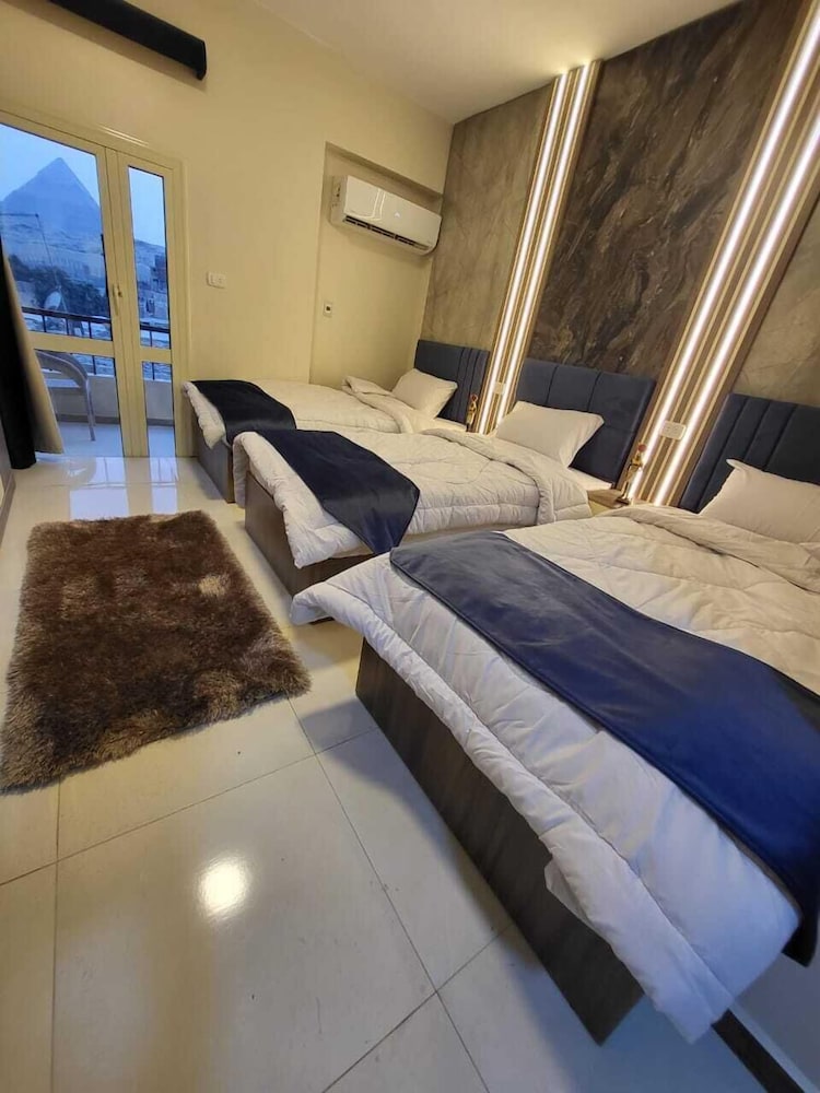 Luxury Triple Room, City View photo 2