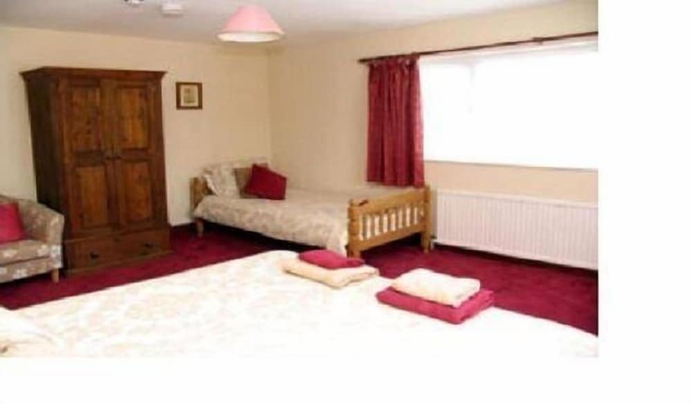 Family Room (3 Adults) photo 1