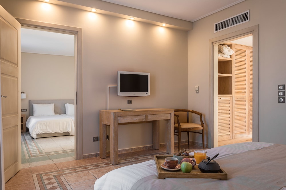 Family Suite (2 Interconnecting Double Rooms) photo 1