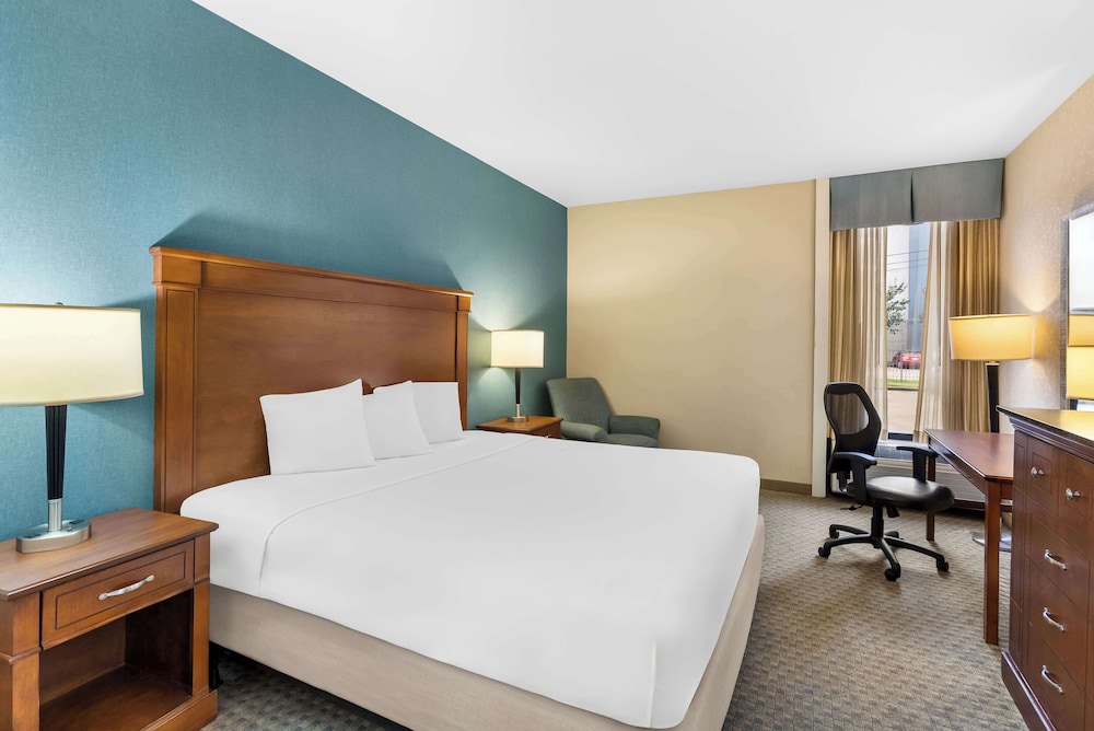 Room, 2 Queen Beds - Photo 1