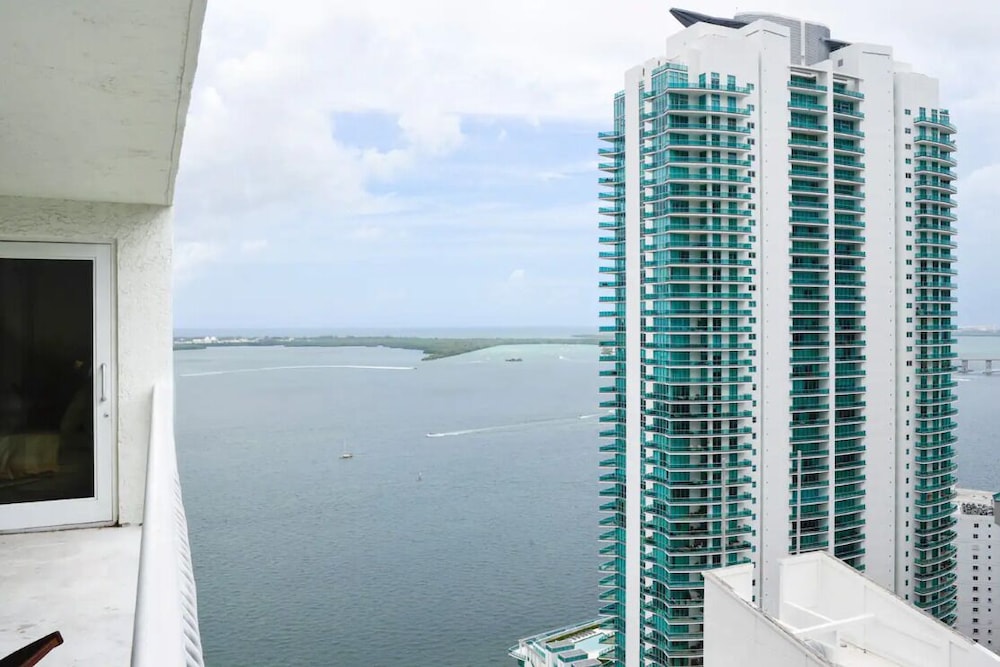 Luxury Apartment photo 2