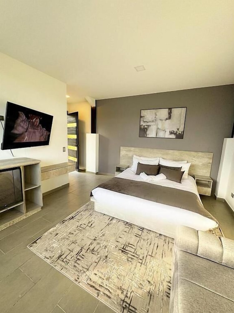 Family Studio Suite photo 1
