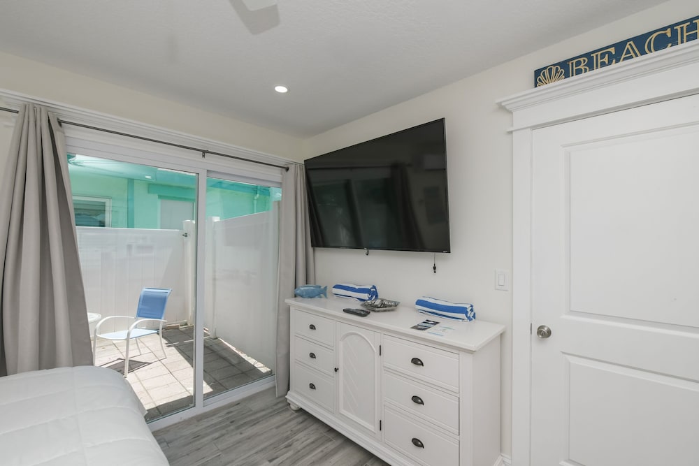 Suite - Photo 5