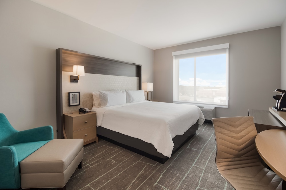 Standard Room, 1 King Bed - Photo 1
