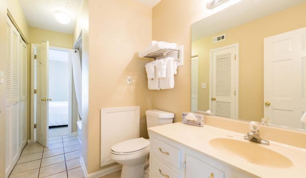 Condo, 1 Bedroom - Photo 11