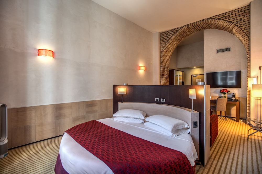 Junior Suite (Palatine Hill View) photo 2