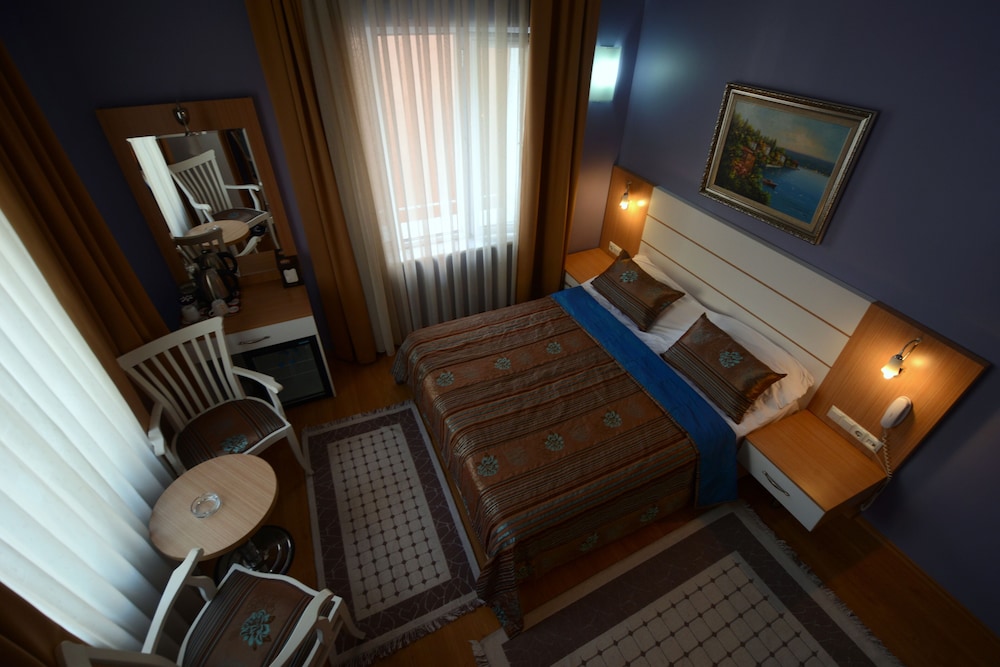 Basic Double or Twin Room photo 2