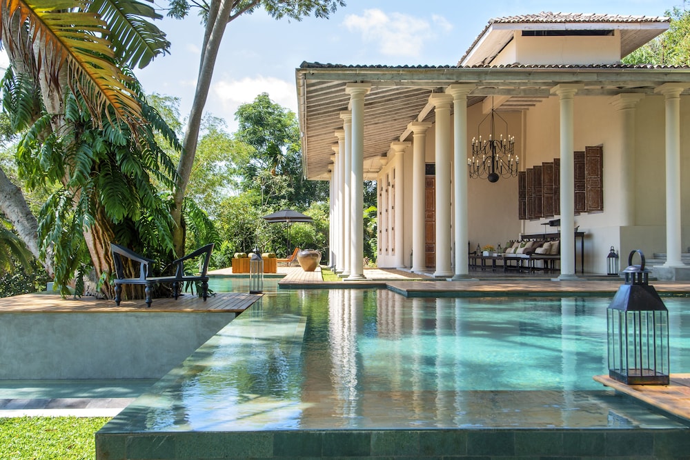 Two Bedroom Colonial Villa with Pool