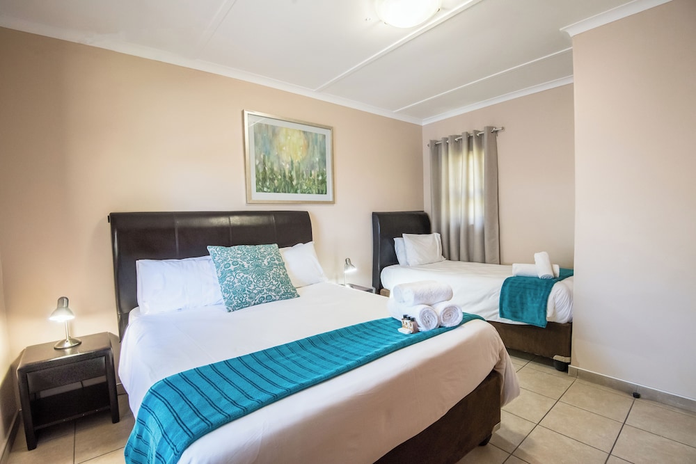Family Chalet, 1 Bedroom, Kitchenette, Garden Area