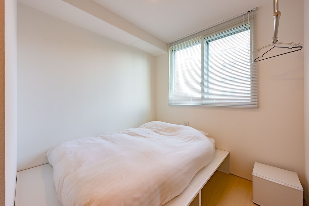 Double Room, Non Smoking - Photo 8