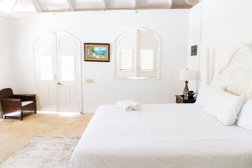 Superior Room, 1 King Bed, Ocean View photo 2
