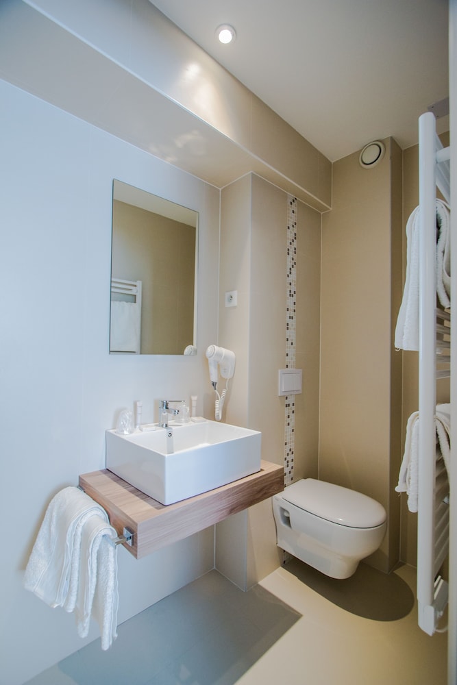 Business Double Room, 1 Double Bed, Non Smoking - Photo 10