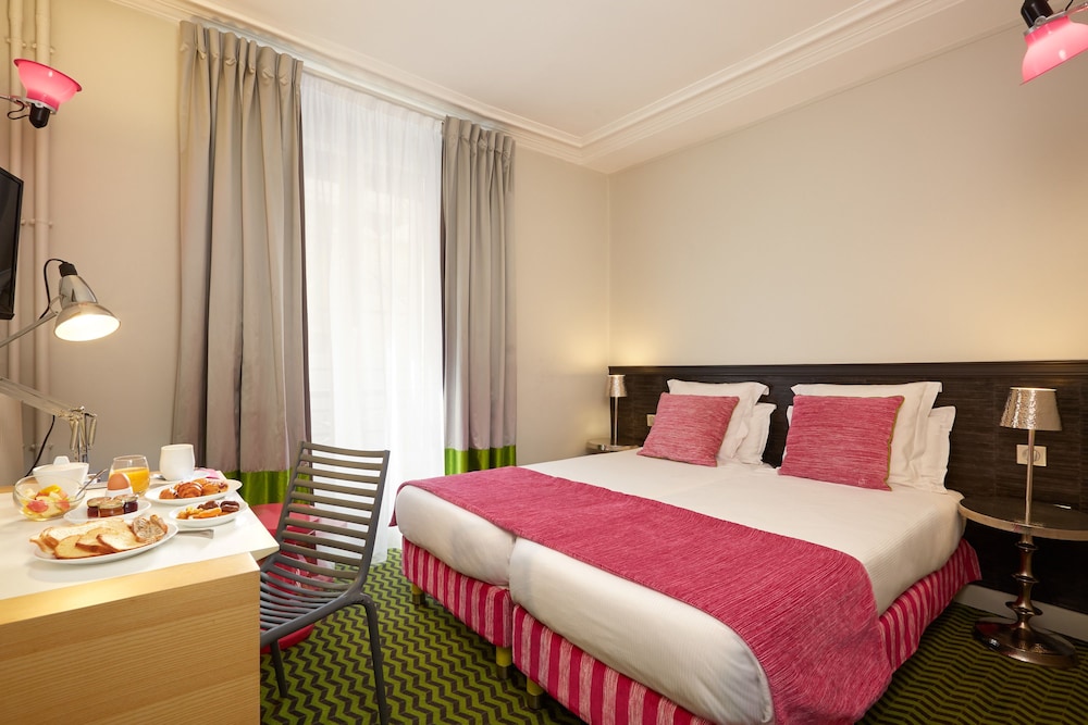 Superior Double or Twin Room photo 2