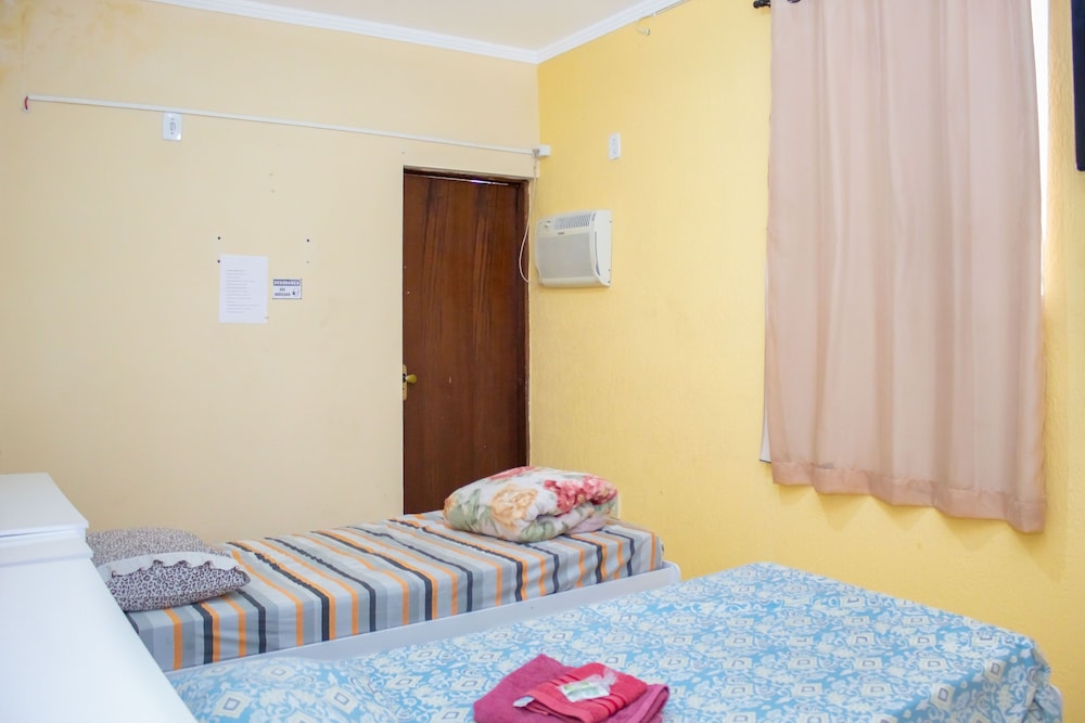 Twin Room (5)