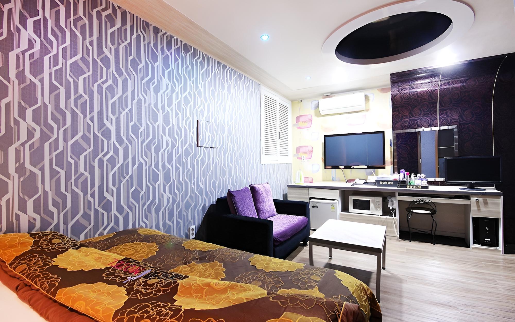 Room (Special room (PC/bathtub/100% disinfe) - Photo 3