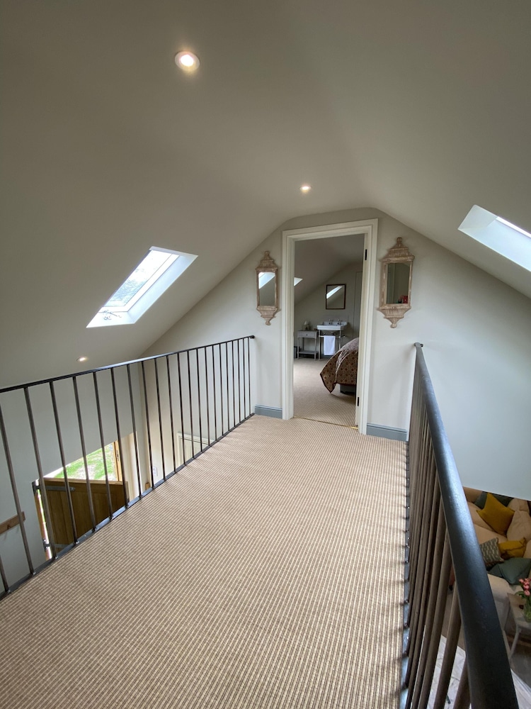 Rectory Farm Barn, Photo 7