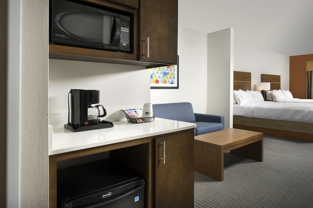 Suite, 1 King Bed with Sofa bed, Accessible, Non Smoking (Communications Accessible) photo 1