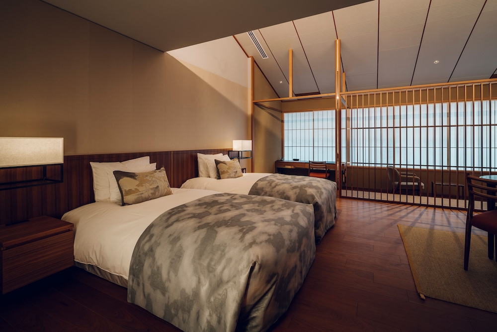 Deluxe Room (Premium) - Photo 1