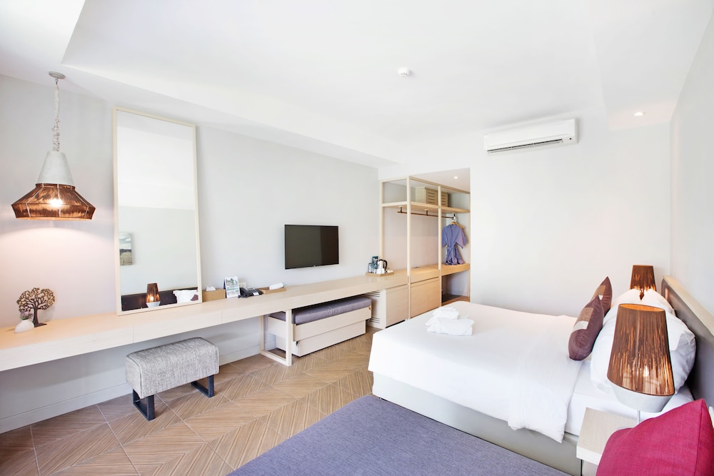 Grand Deluxe Room - Photo 4