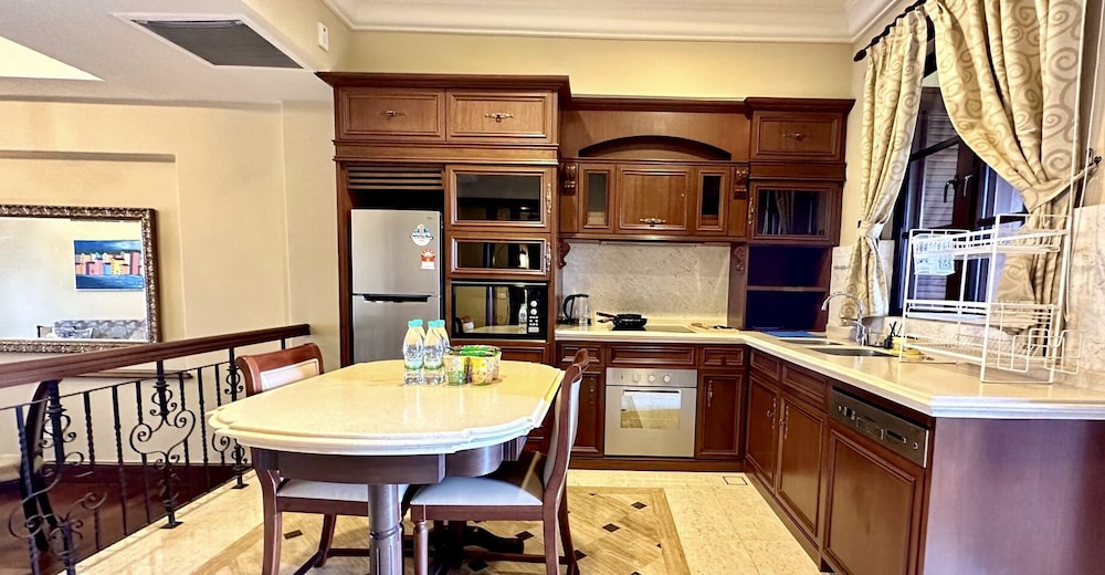 Elite House, 2 Bedrooms, Bathtub, River View photo 2