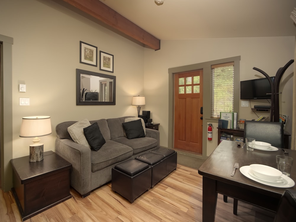 #3 Cottage, 1 Bedroom, Fireplace, Garden View (Pet Friendly)