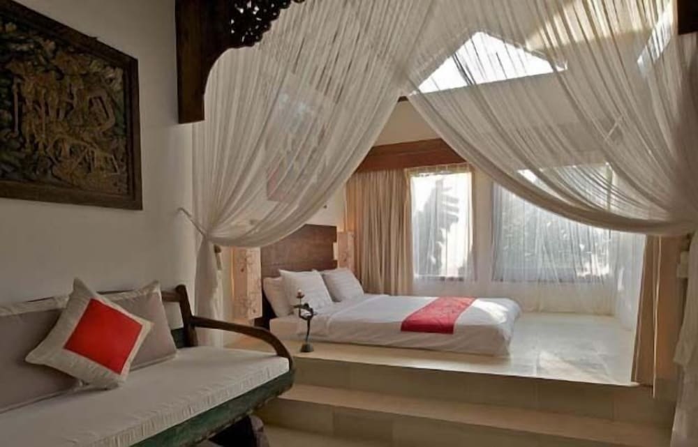 Bungalow, Pool View photo 2
