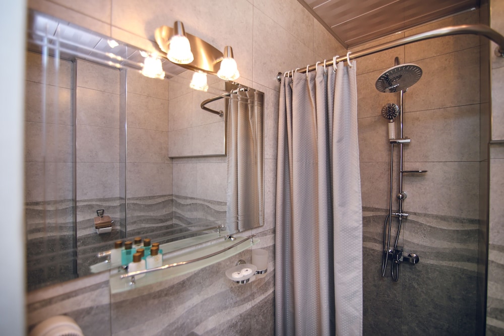 Superior Double or Twin Room photo 3