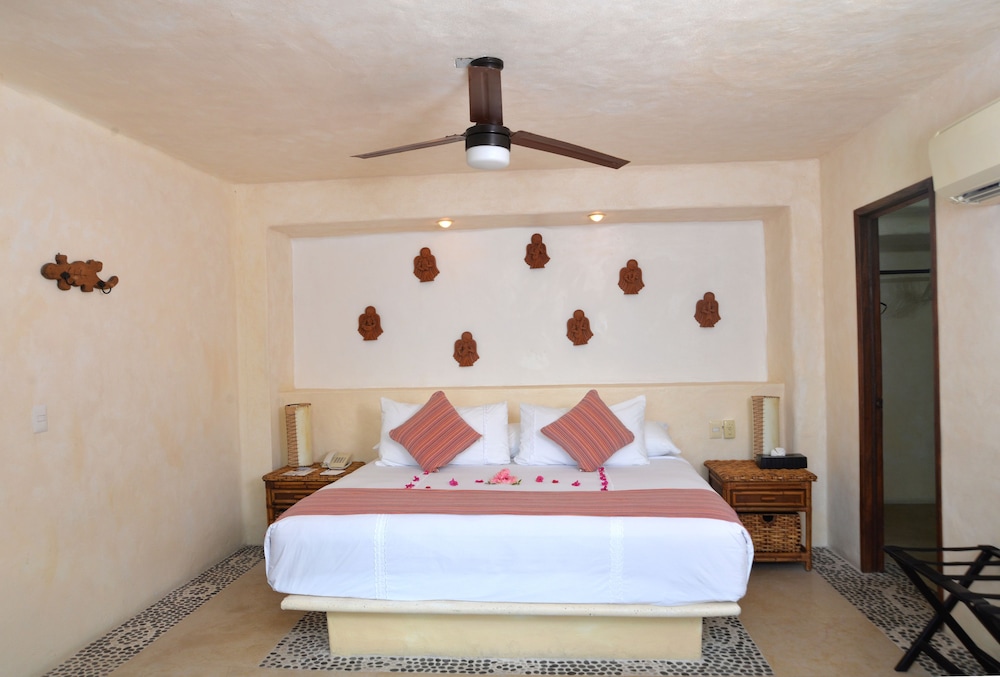 Room (Zihuatlan) photo 3