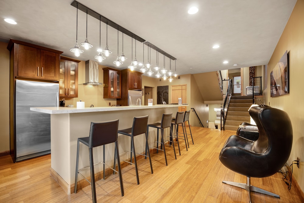 Penthouse Suite photo 1