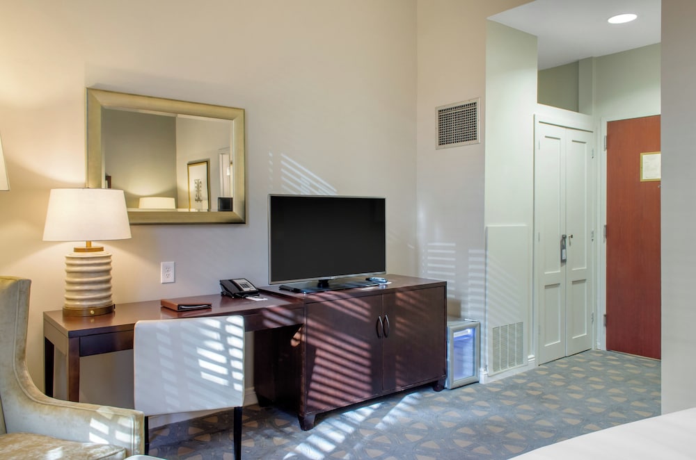 Premier Room, 1 King Bed (King-Historic) - Photo 5