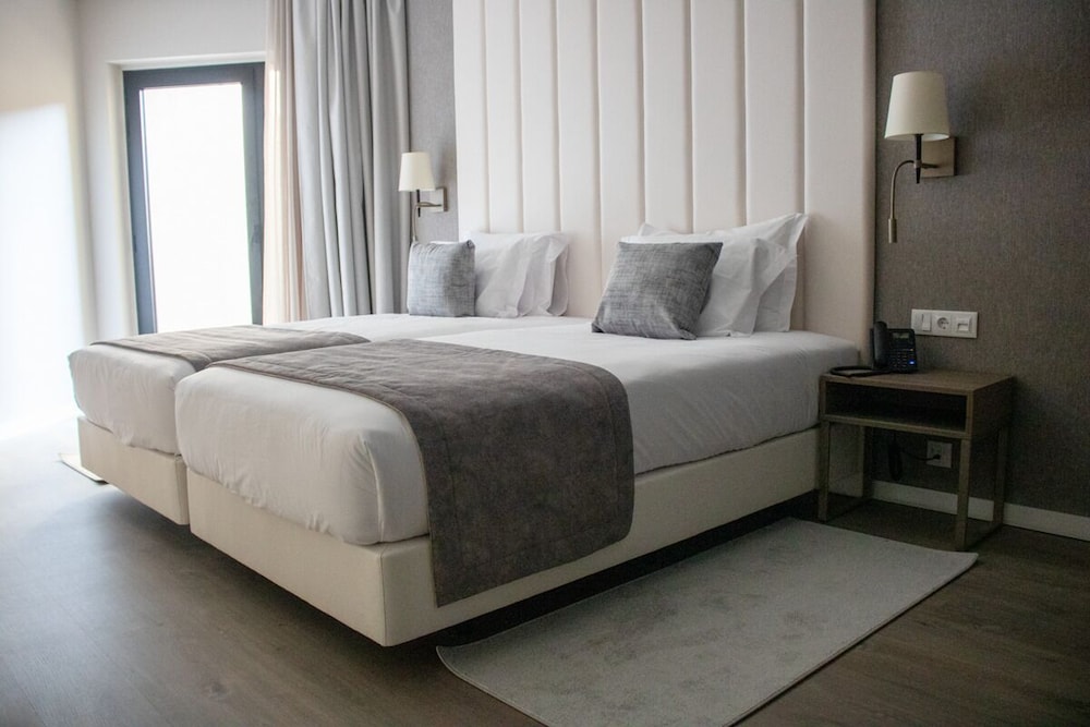 Deluxe Twin Room, Mobility Accessible (Edition)