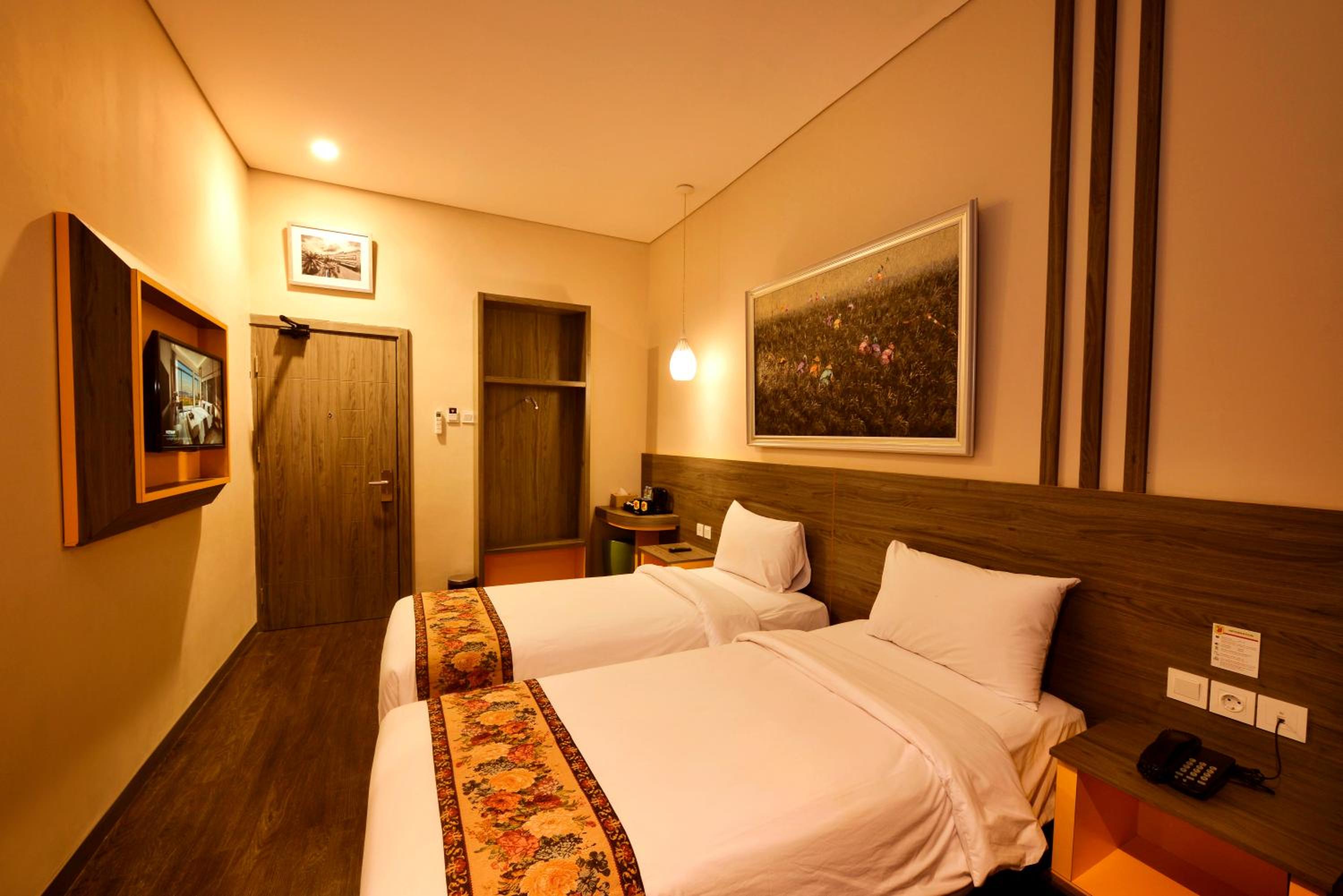 Double or Twin Room - Photo 2