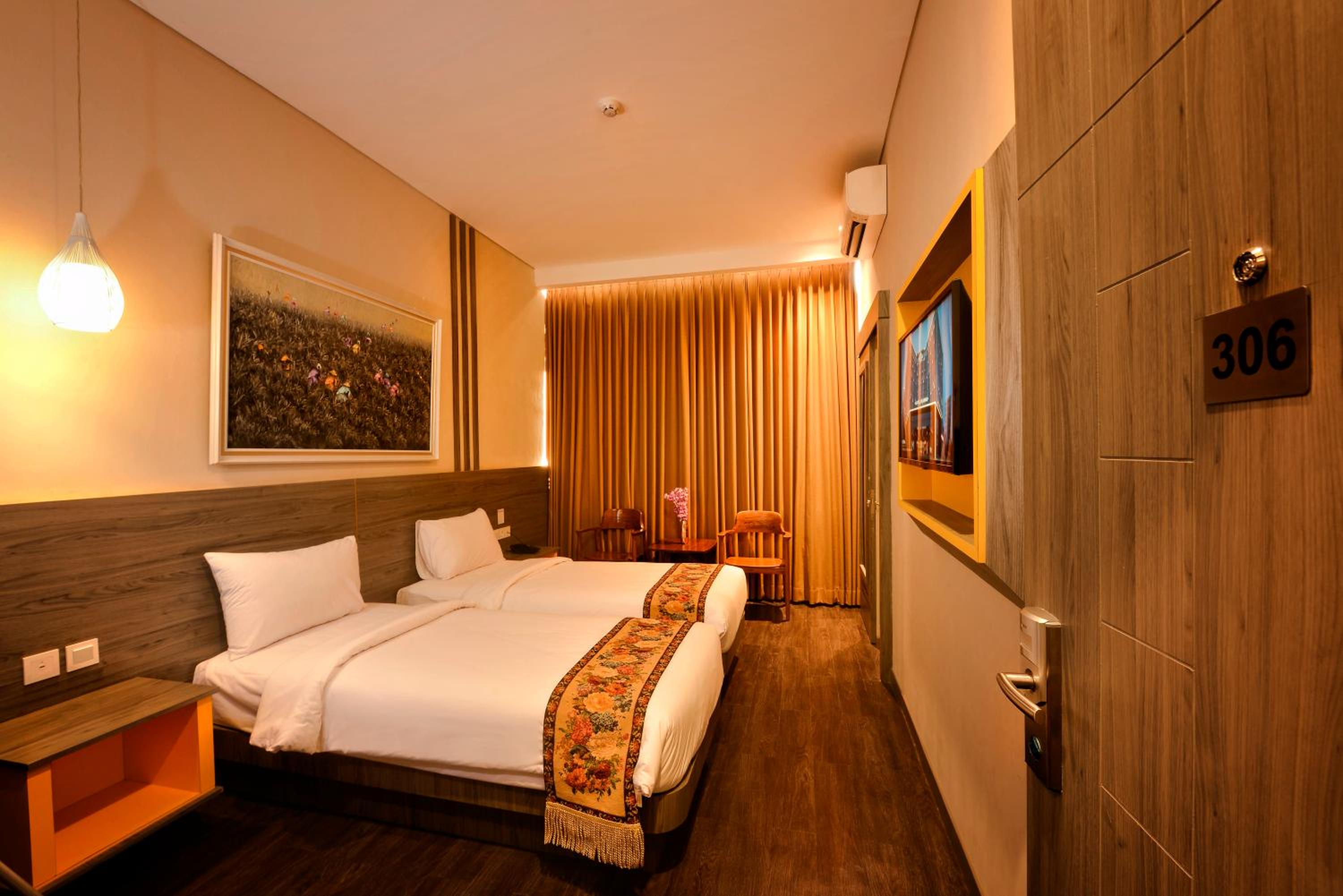 Double or Twin Room - Photo 5