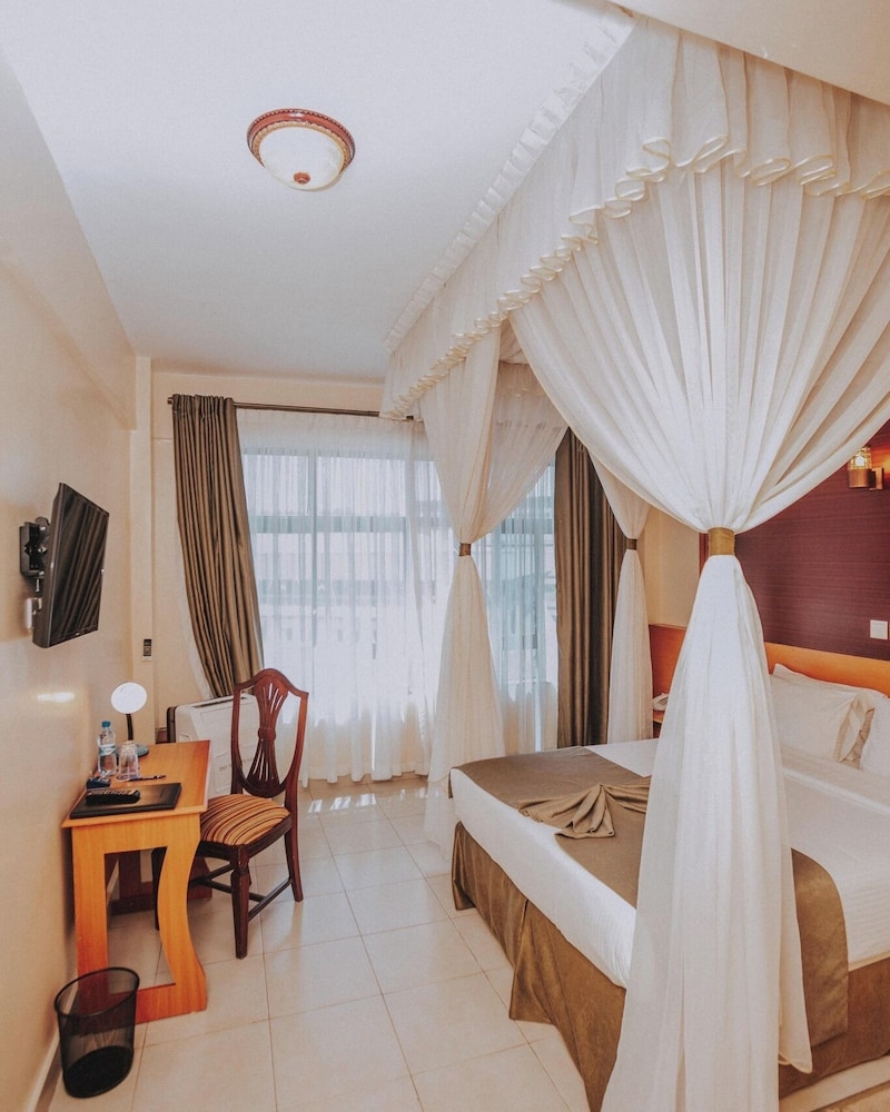 Superior Single Room, Pool View