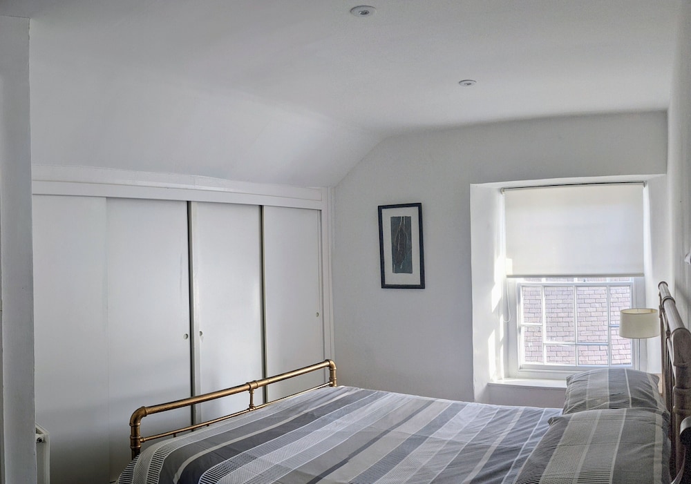 Suite, Ensuite photo 3
