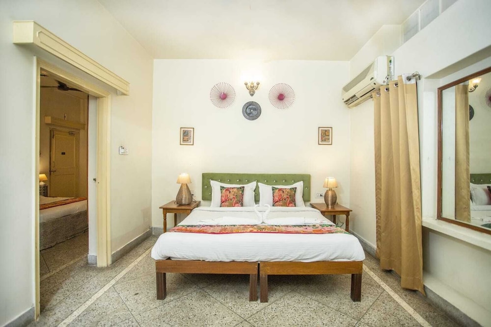 Family Suite, City View