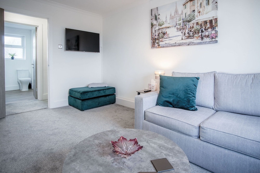 Luxury Apartment photo 3