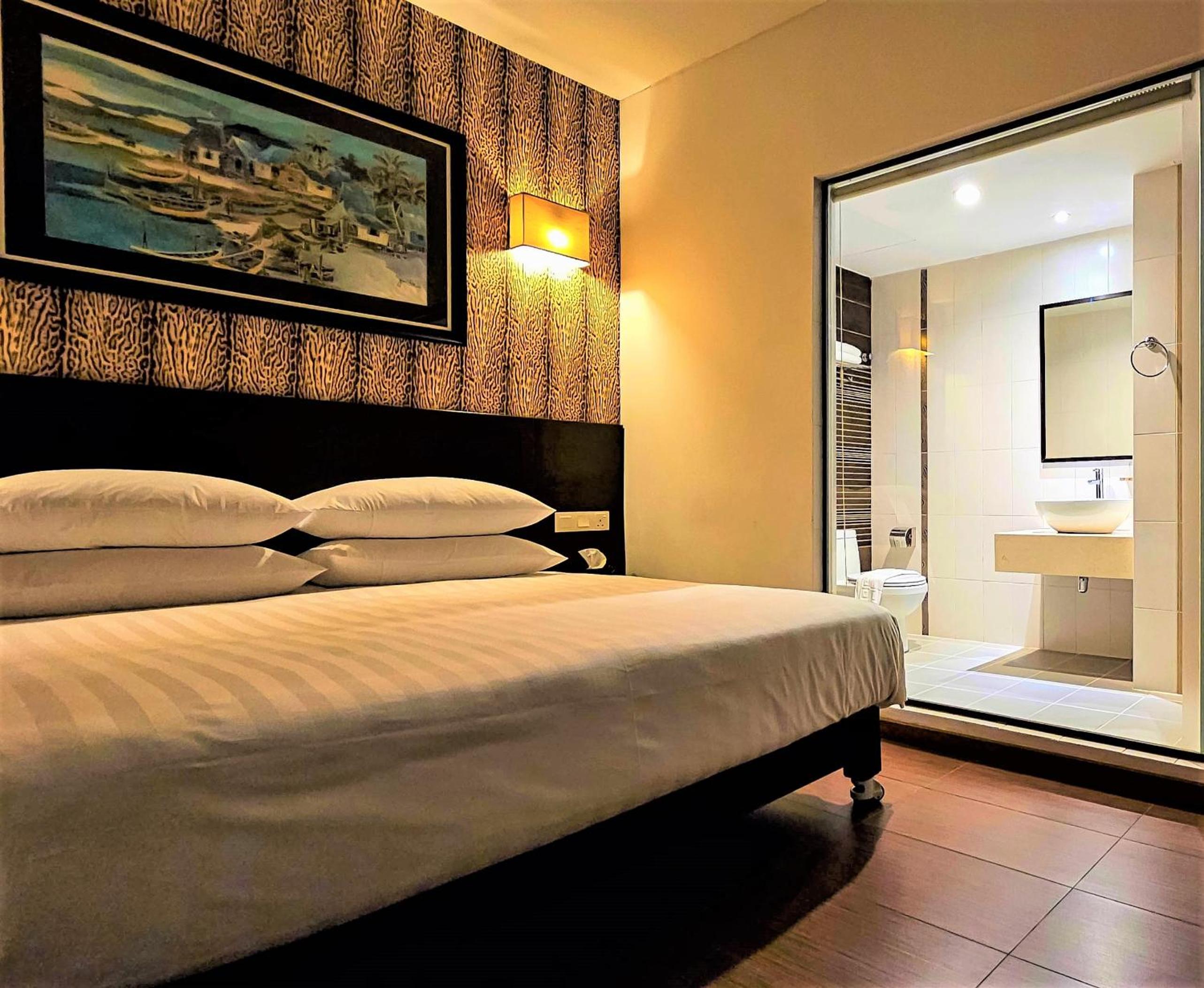 Deluxe Double Room photo 3