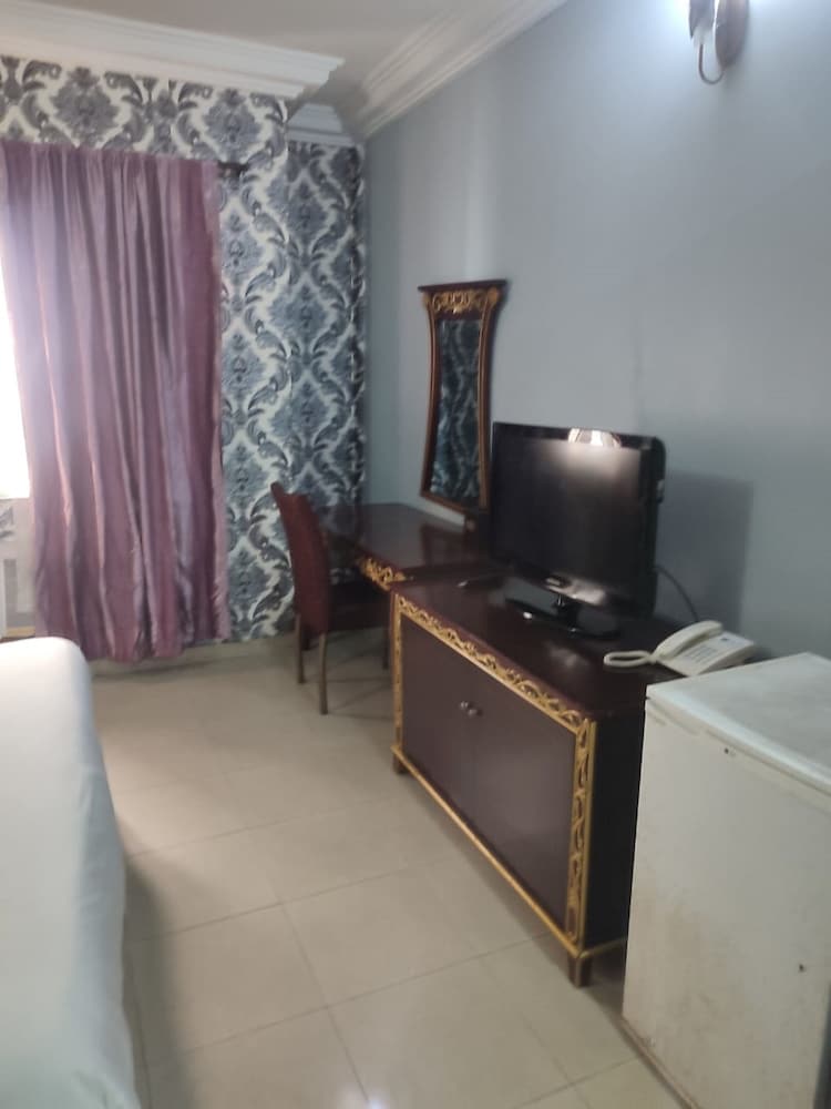Deluxe Room - Photo 2