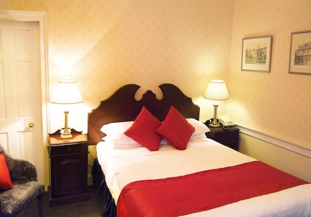 Standard Double, lower ground floor - Photo 6
