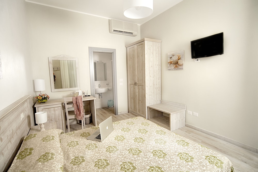 Double Room, 1 Double Bed photo 1