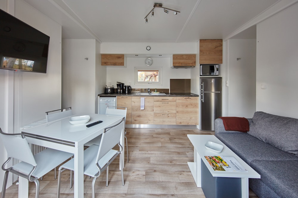 Woodland Home 6 People photo 3
