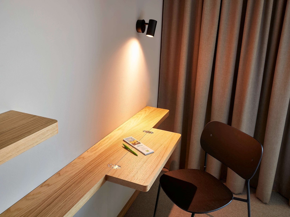 Standard Suite, 2 Double Beds, Connecting Rooms (Family) - Photo 6