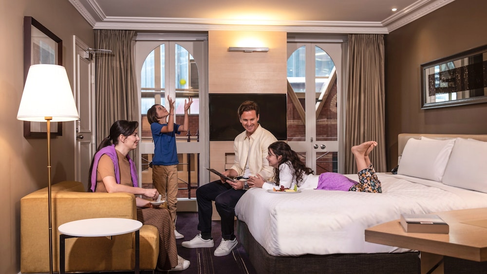 Classic Room, Multiple Beds (Family Room)