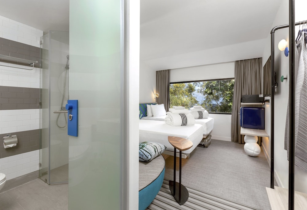 Room, 2 Twin Beds (COSI) photo 1