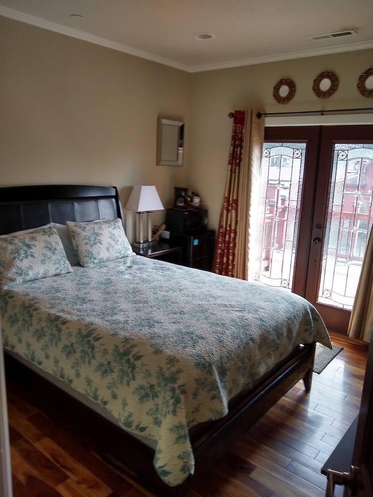 Room, 1 Queen Bed, Non-smoking - Photo 6