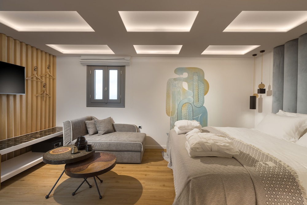Junior Suite with Hammam (Panoramic City View)